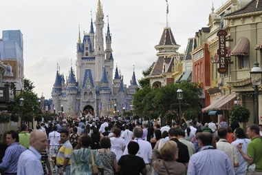 迪士尼夢(mèng)幻聯(lián)動(dòng)，美國(guó)旅交會(huì)點(diǎn)亮全球旅行新期待